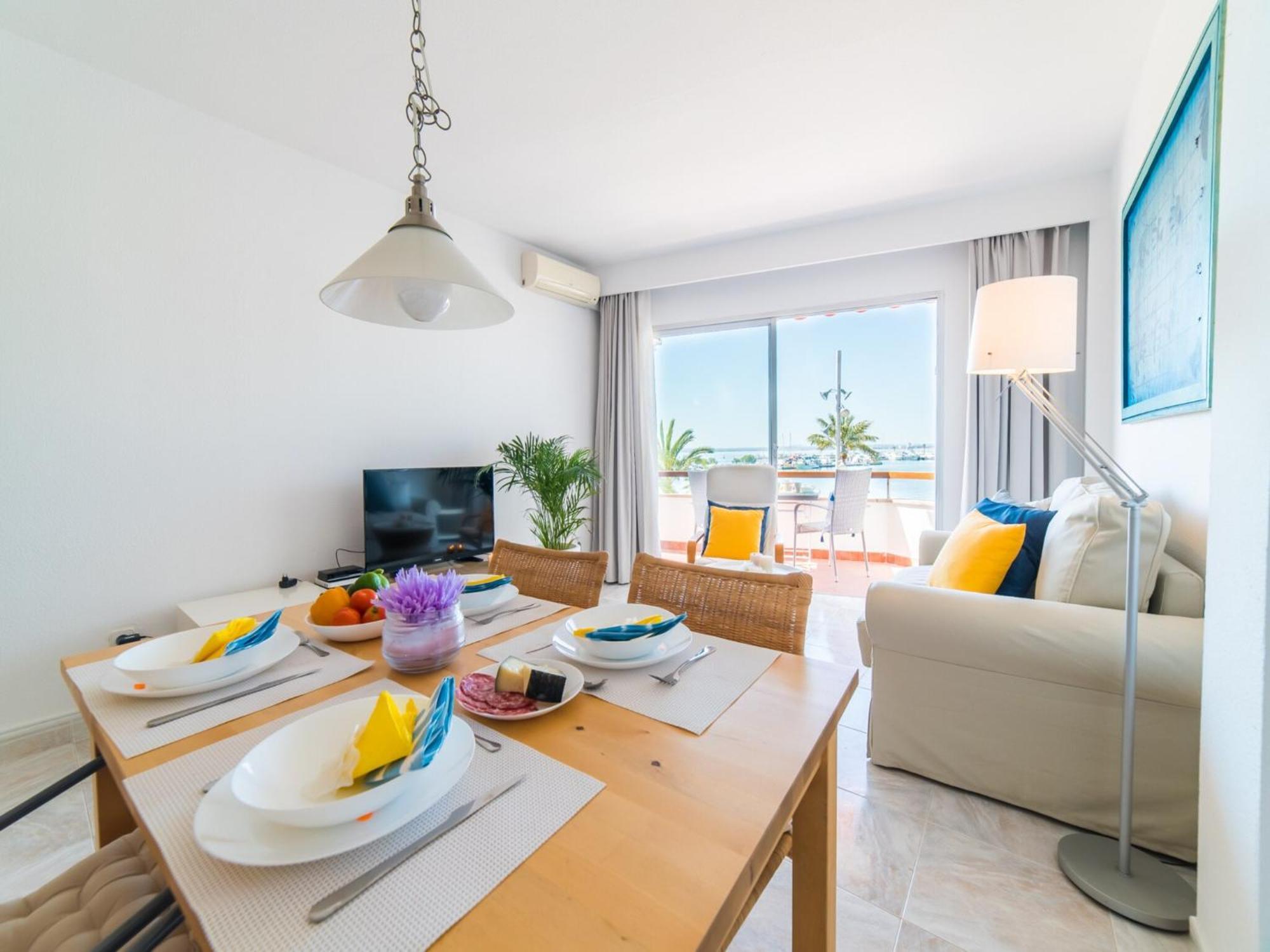 With Spectacular Sea Views Apartment *